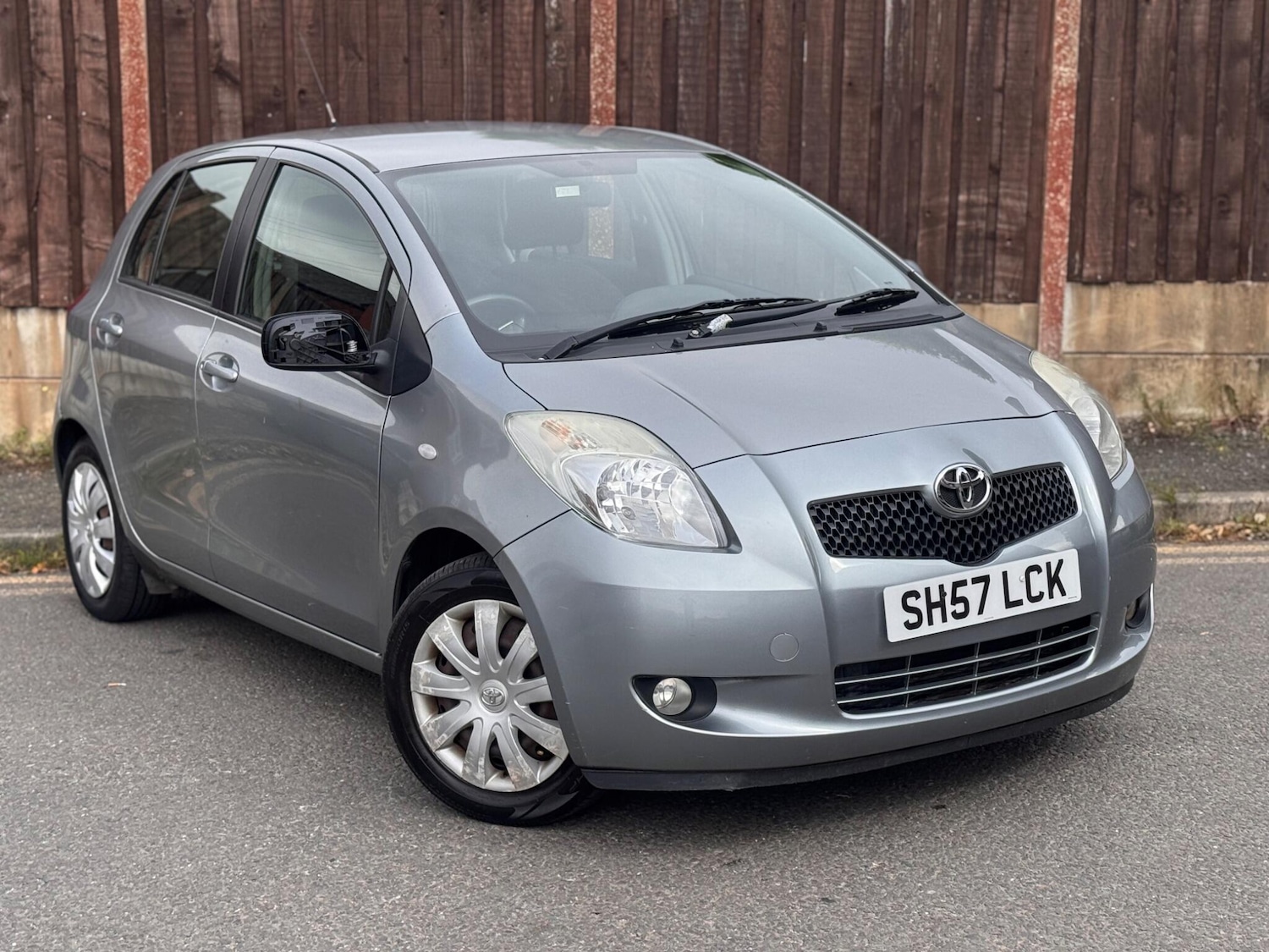 Used Toyota Yaris 2007 for sale - 77143477: Photo 1