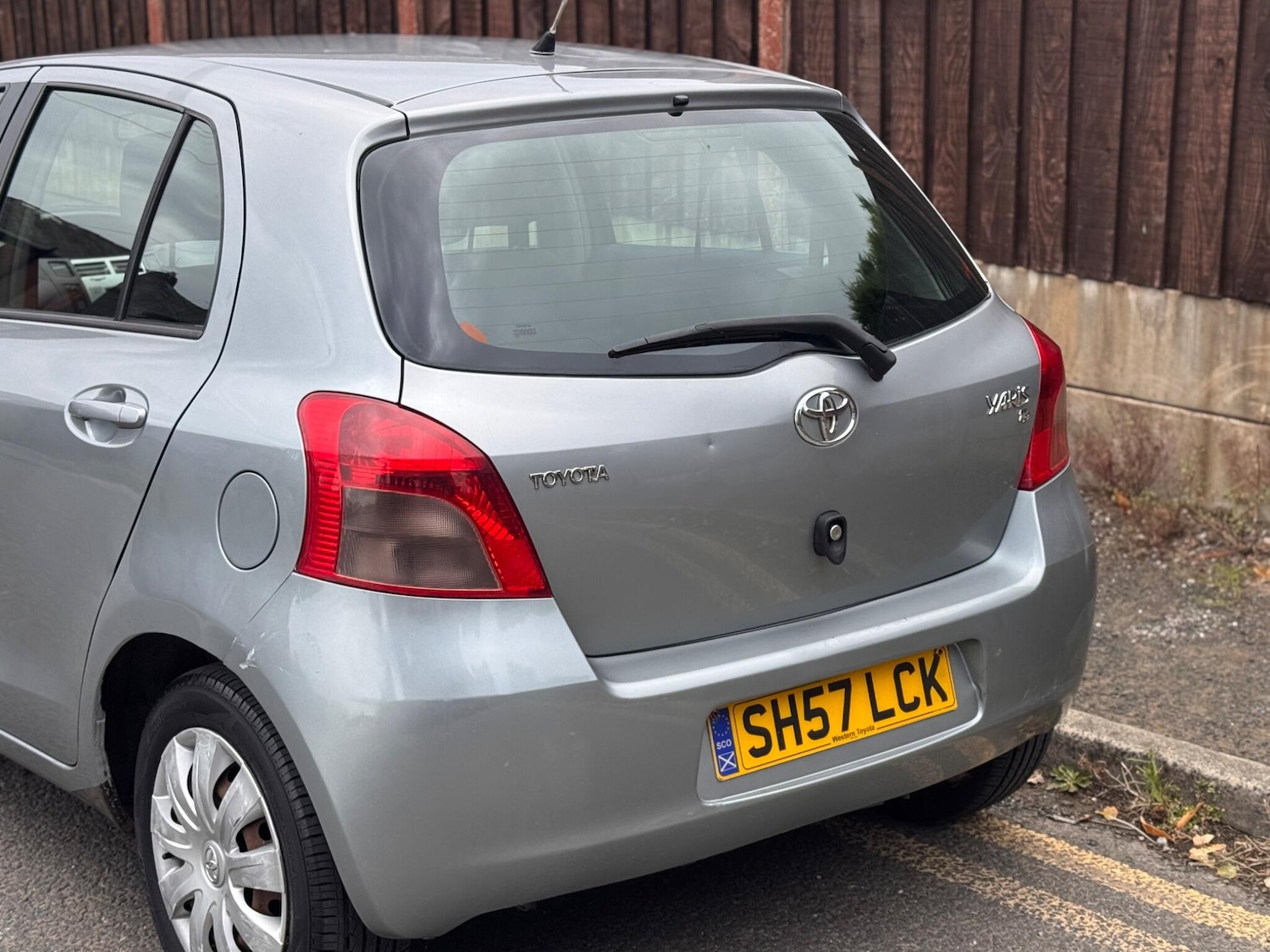 Used Toyota Yaris 2007 for sale - 77143477: Photo 33