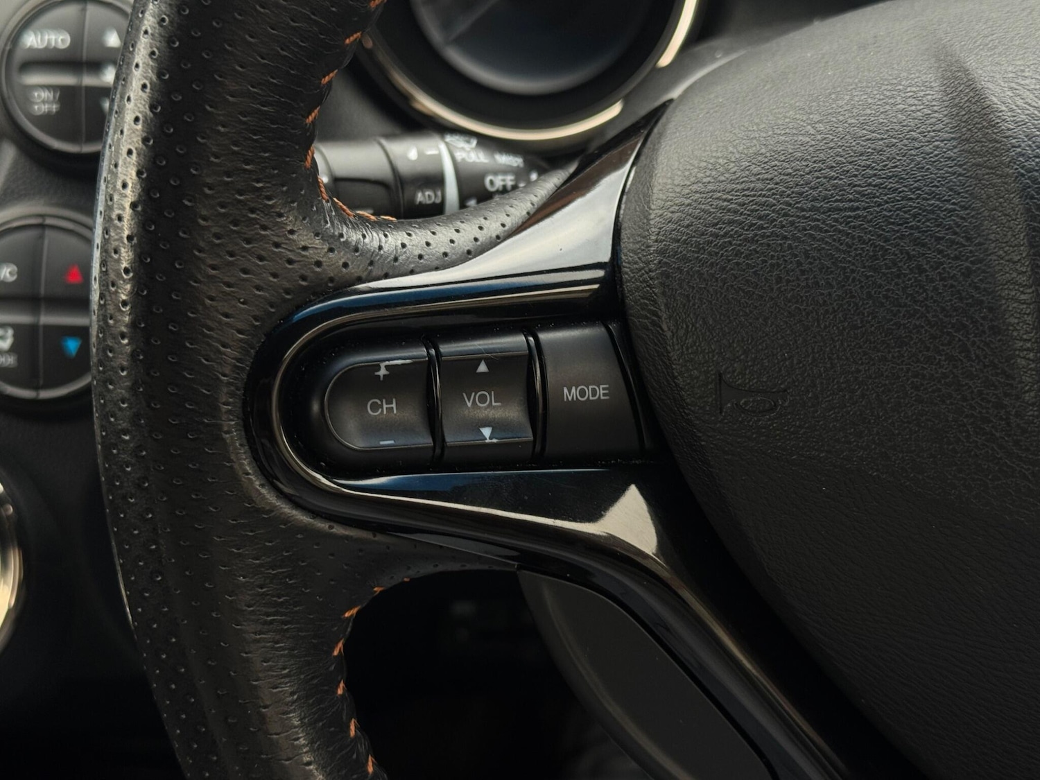 Used Honda Jazz 2024 for sale - 77132001: Photo 37