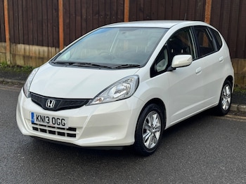 Used Honda Jazz 2013 for sale - 76964378: Photo
