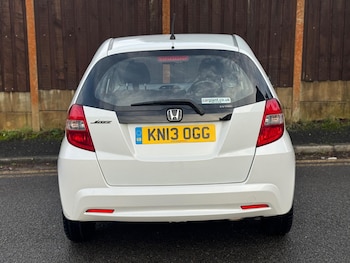 Used Honda Jazz 2013 for sale - 76964378: Photo