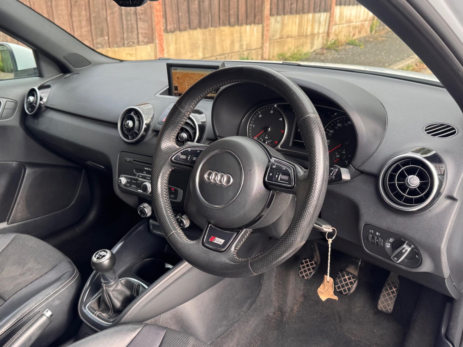 Used Audi A1 2013 for sale - 77163460: Photo 10