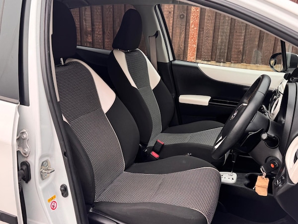 Used Toyota Yaris 2013 for sale - 76247858: Photo 14