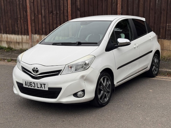 Used Toyota Yaris 2013 for sale - 76247858: Photo 2