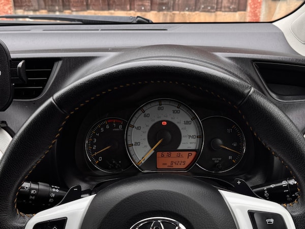 Used Toyota Yaris 2013 for sale - 76247858: Photo 36