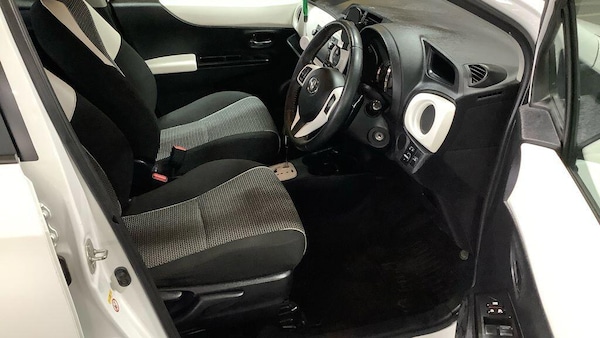 Used Toyota Yaris 2013 for sale - 76247858: Photo 9