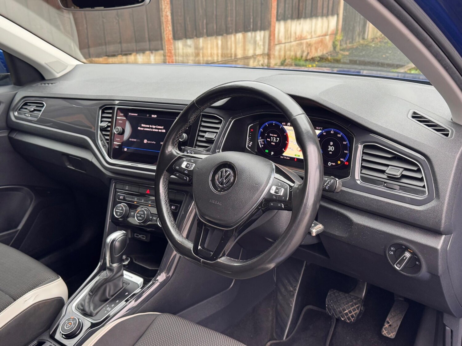 Used Volkswagen T-Roc 2018 for sale - 76337034: Photo 10