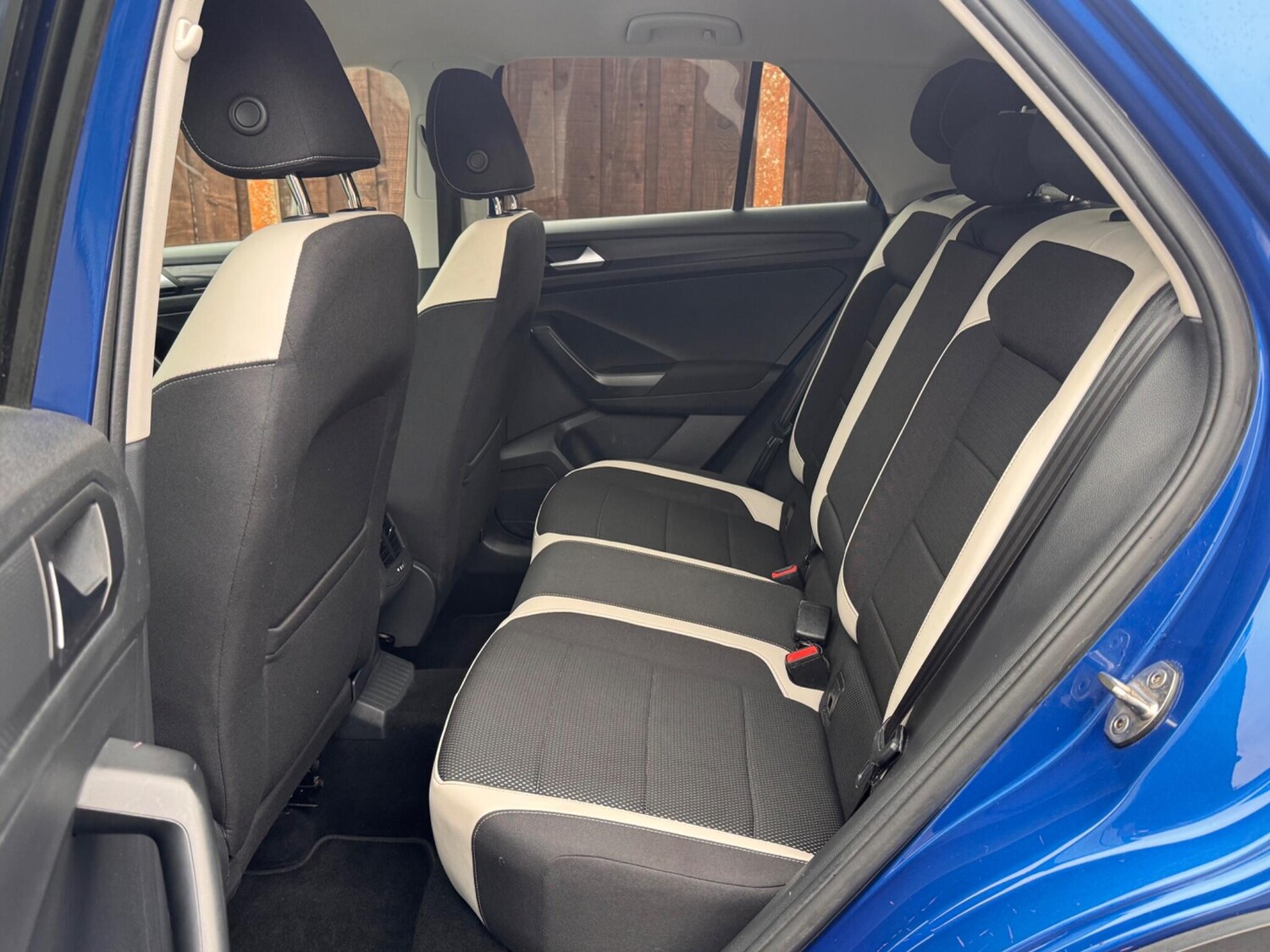 Used Volkswagen T-Roc 2018 for sale - 76337034: Photo 24