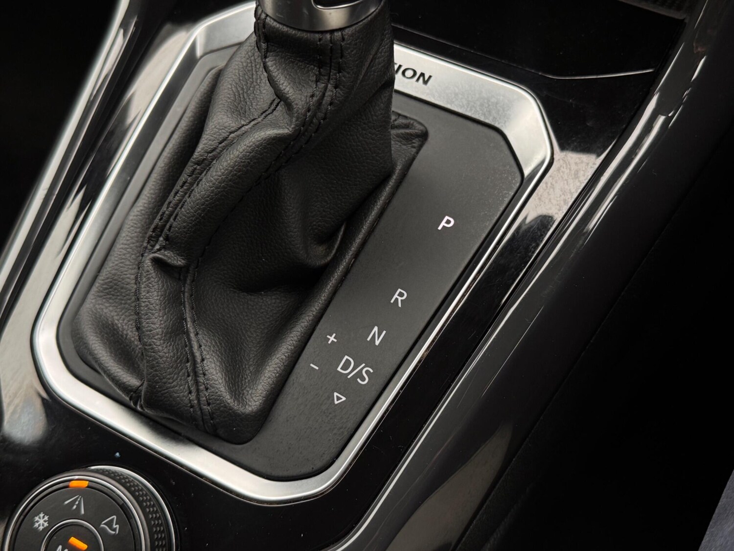 Used Volkswagen T-Roc 2018 for sale - 76337034: Photo 50