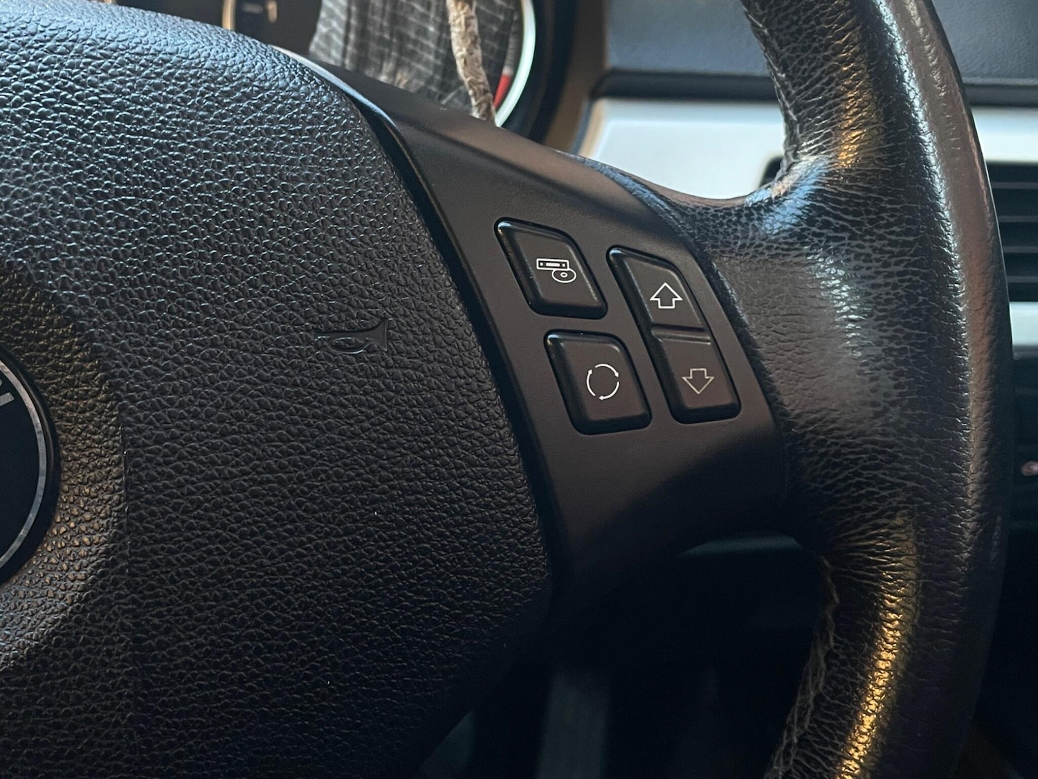 Used BMW 3 Series 2010 for sale - 77709423: Photo 42