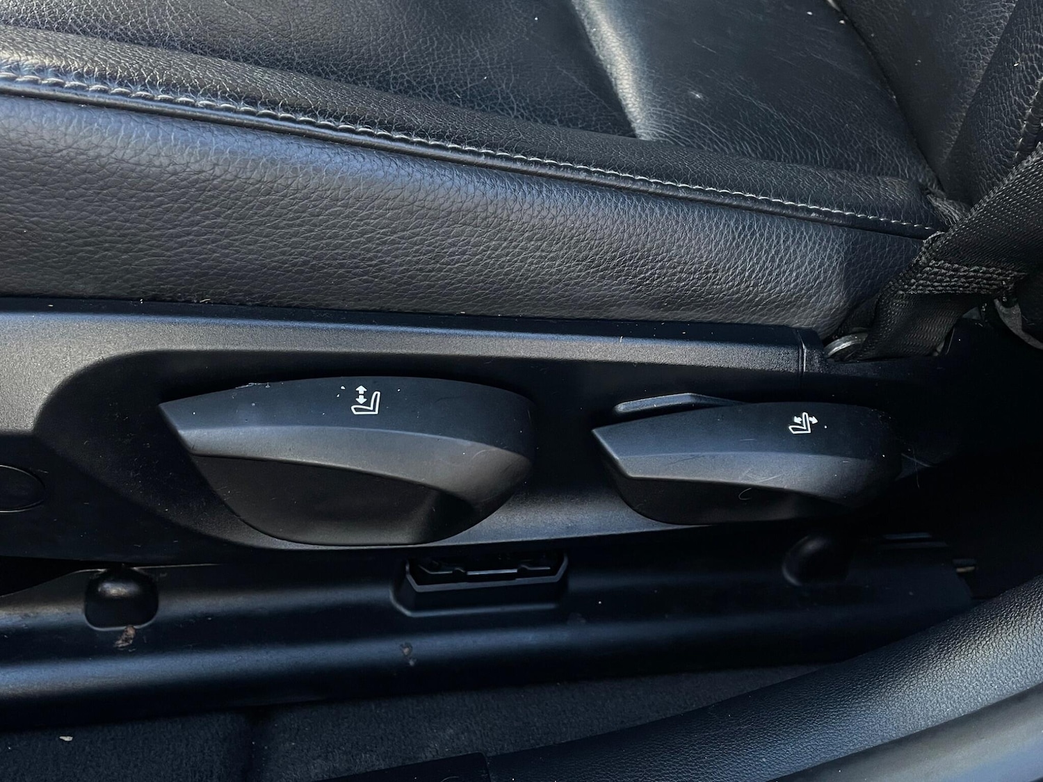 Used BMW 3 Series 2010 for sale - 77709423: Photo 65