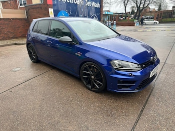 Used Volkswagen Golf 2015 for sale - 77242552: Photo