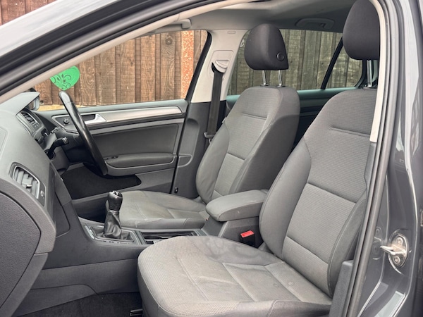 Used Volkswagen Golf 2013 for sale - 76072693: Photo 28