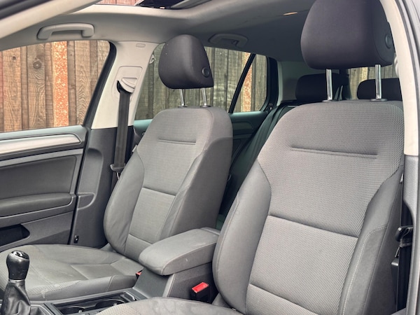 Used Volkswagen Golf 2013 for sale - 76072693: Photo 29