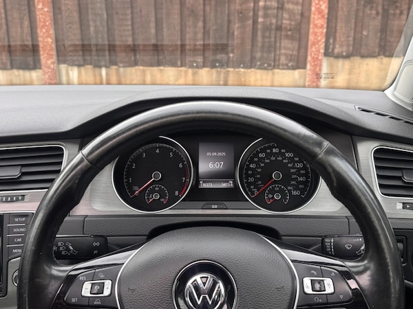 Used Volkswagen Golf 2013 for sale - 76072693: Photo 37
