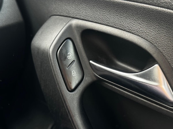 Used Volkswagen Polo 2010 for sale - 75318565: Photo 41