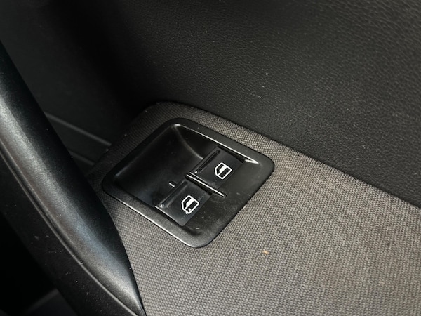 Used Volkswagen Polo 2010 for sale - 75318565: Photo 42