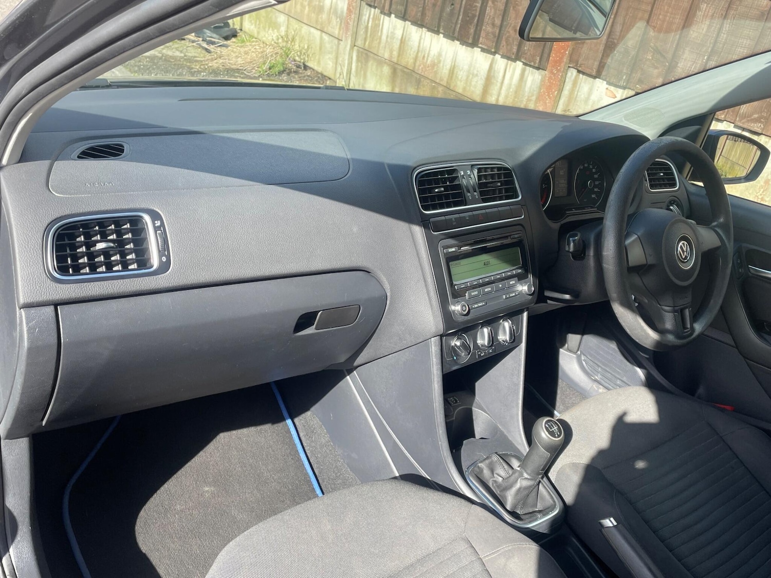 Used Volkswagen Polo 2011 for sale - 77892208: Photo 28