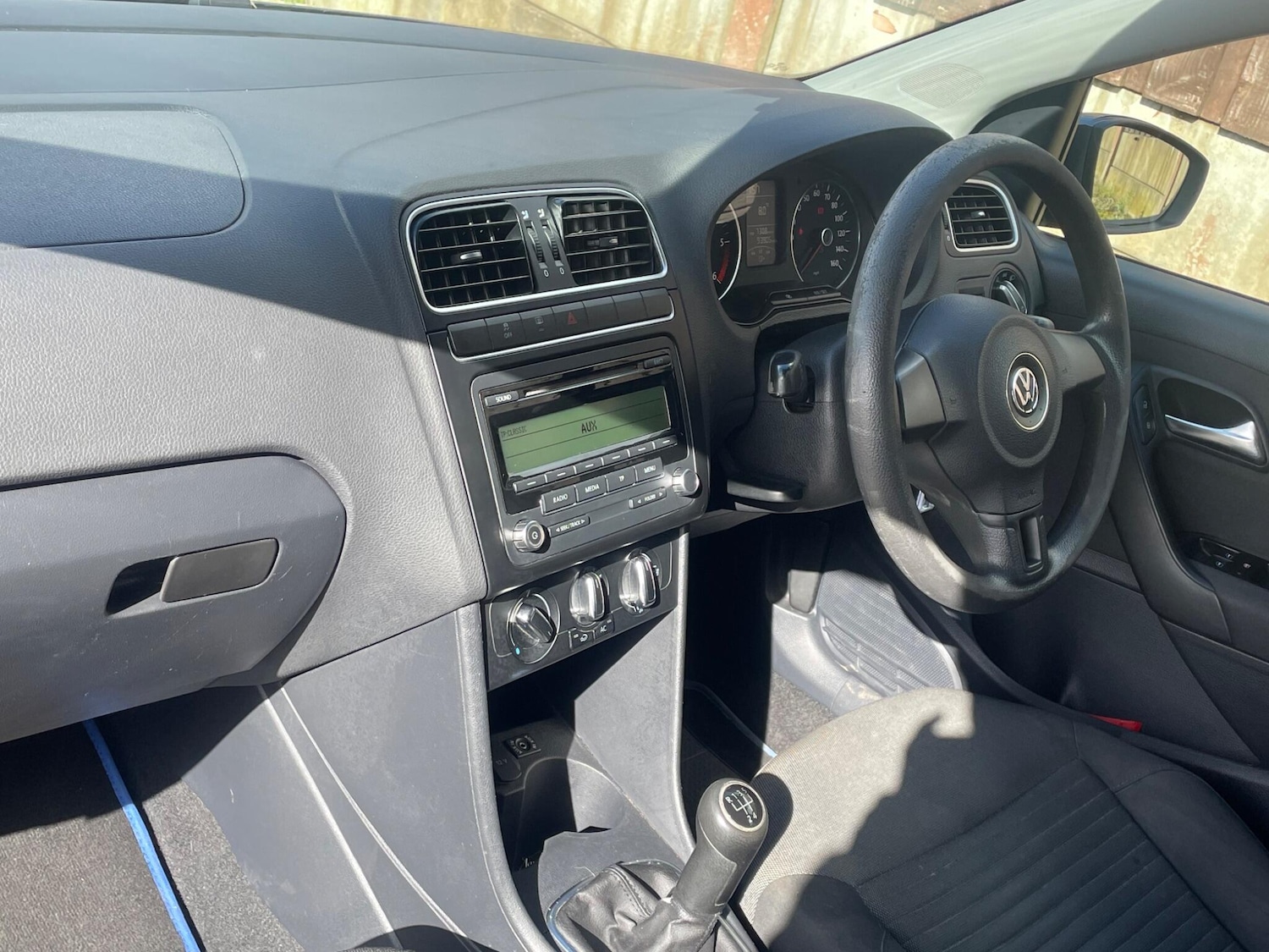 Used Volkswagen Polo 2011 for sale - 77892208: Photo 29