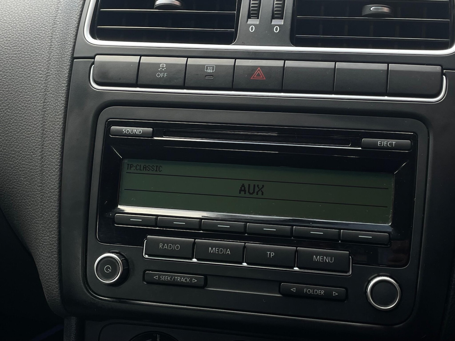 Used Volkswagen Polo 2011 for sale - 77892208: Photo 40