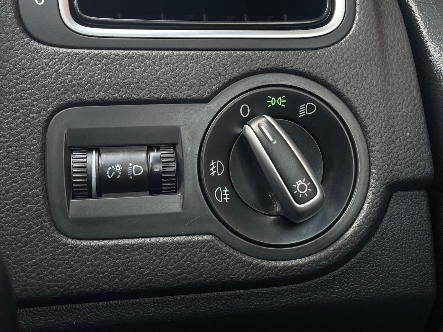 Used Volkswagen Polo 2011 for sale - 77892208: Photo 42