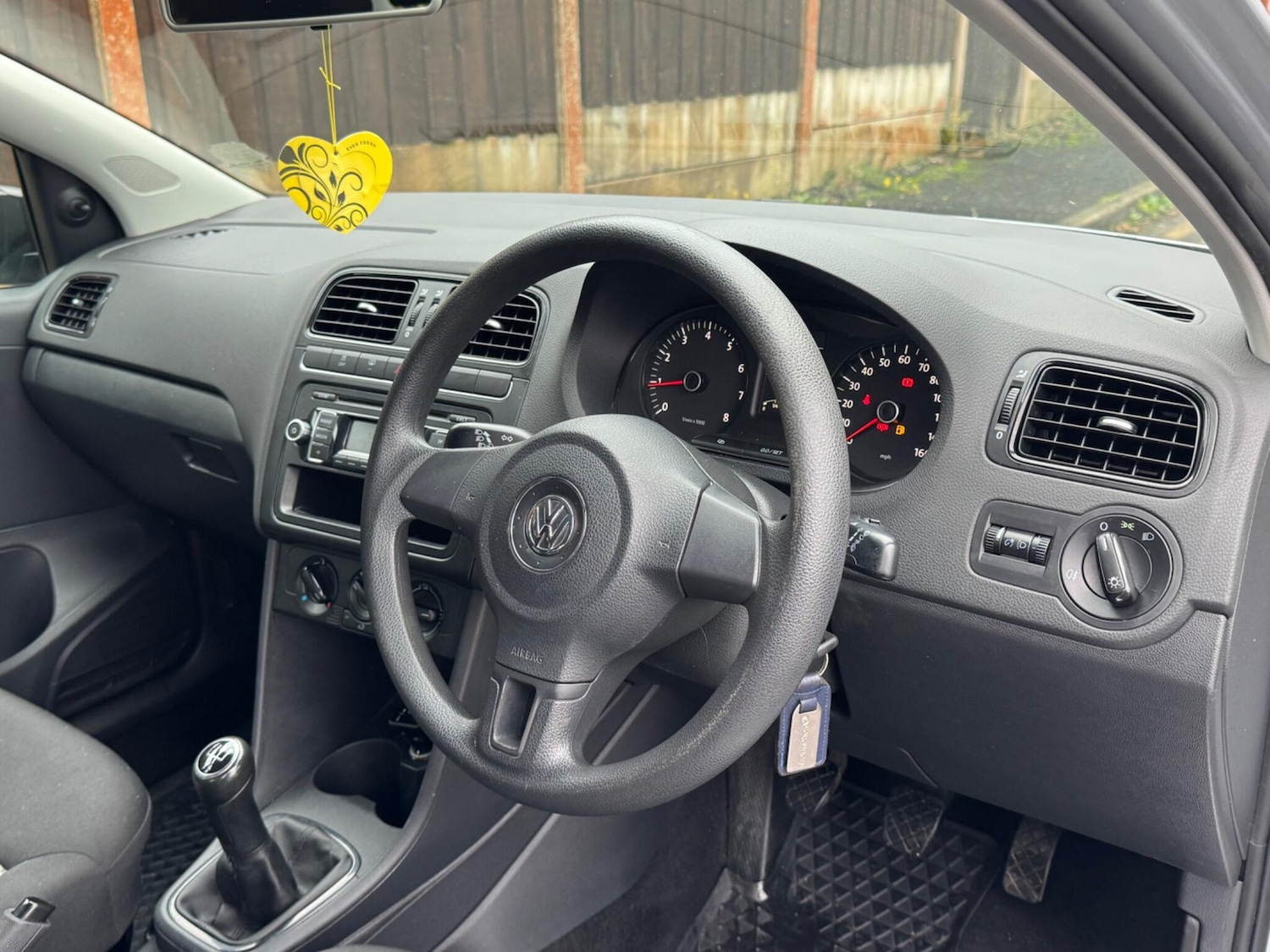 Used Volkswagen Polo for sale - 76549056: Photo 10