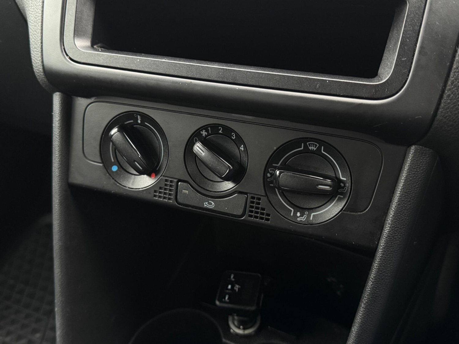 Used Volkswagen Polo for sale - 76549056: Photo 37