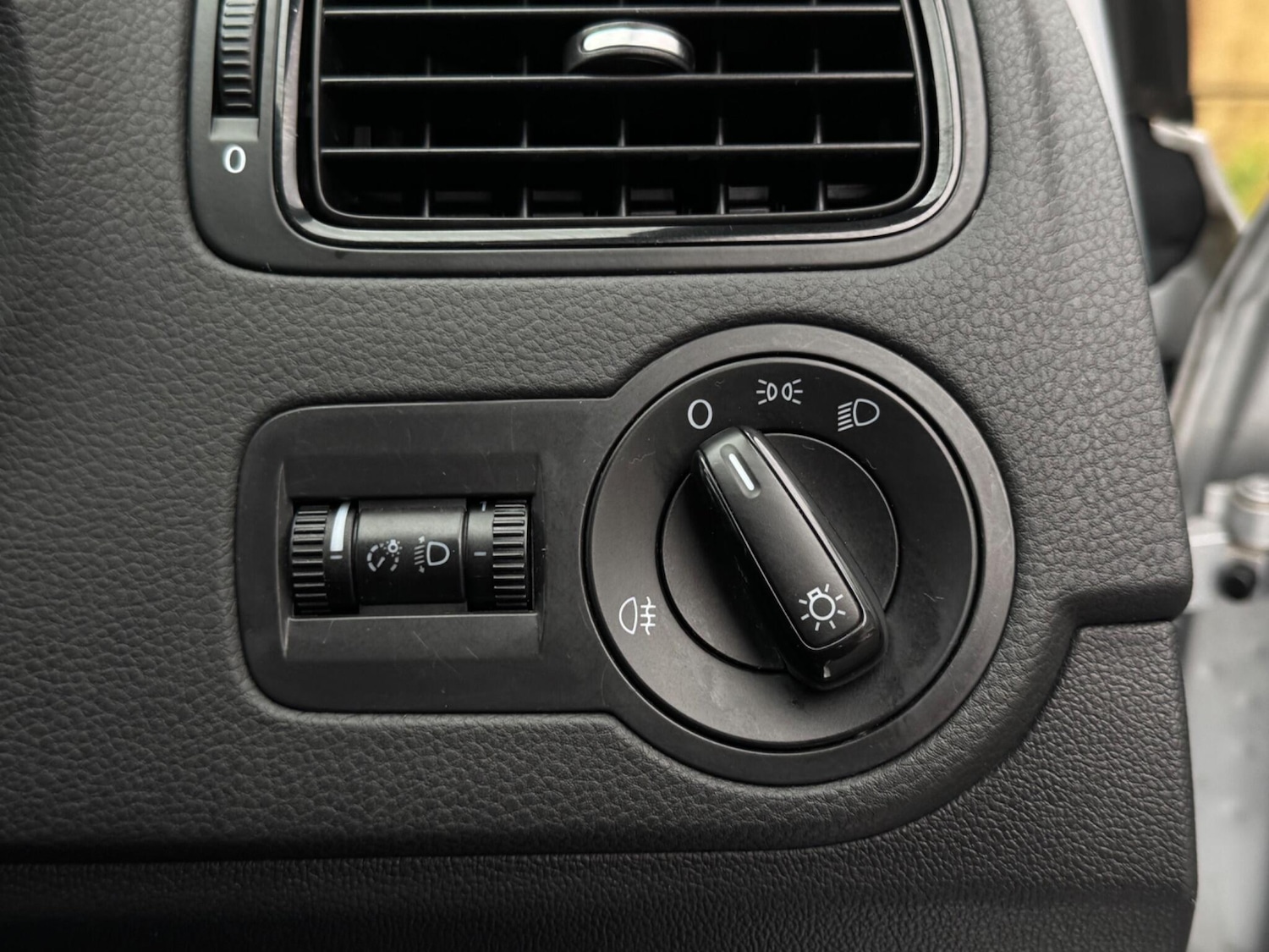 Used Volkswagen Polo for sale - 76549056: Photo 38