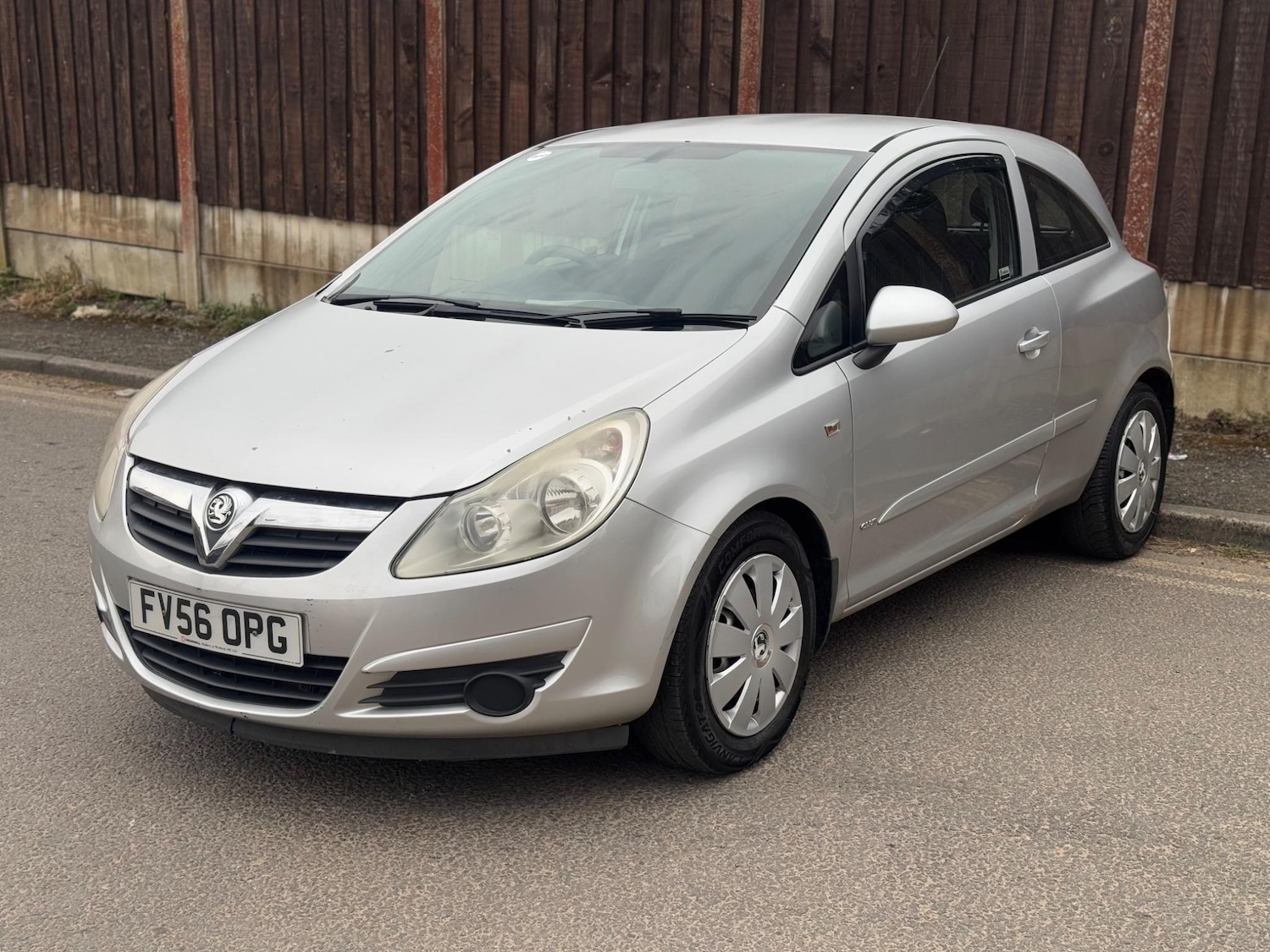 Used Vauxhall Corsa for sale - 76538079: Photo 2