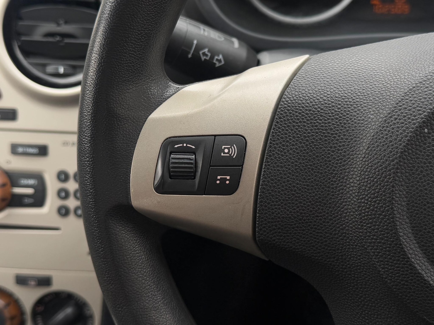 Used Vauxhall Corsa for sale - 76538079: Photo 37