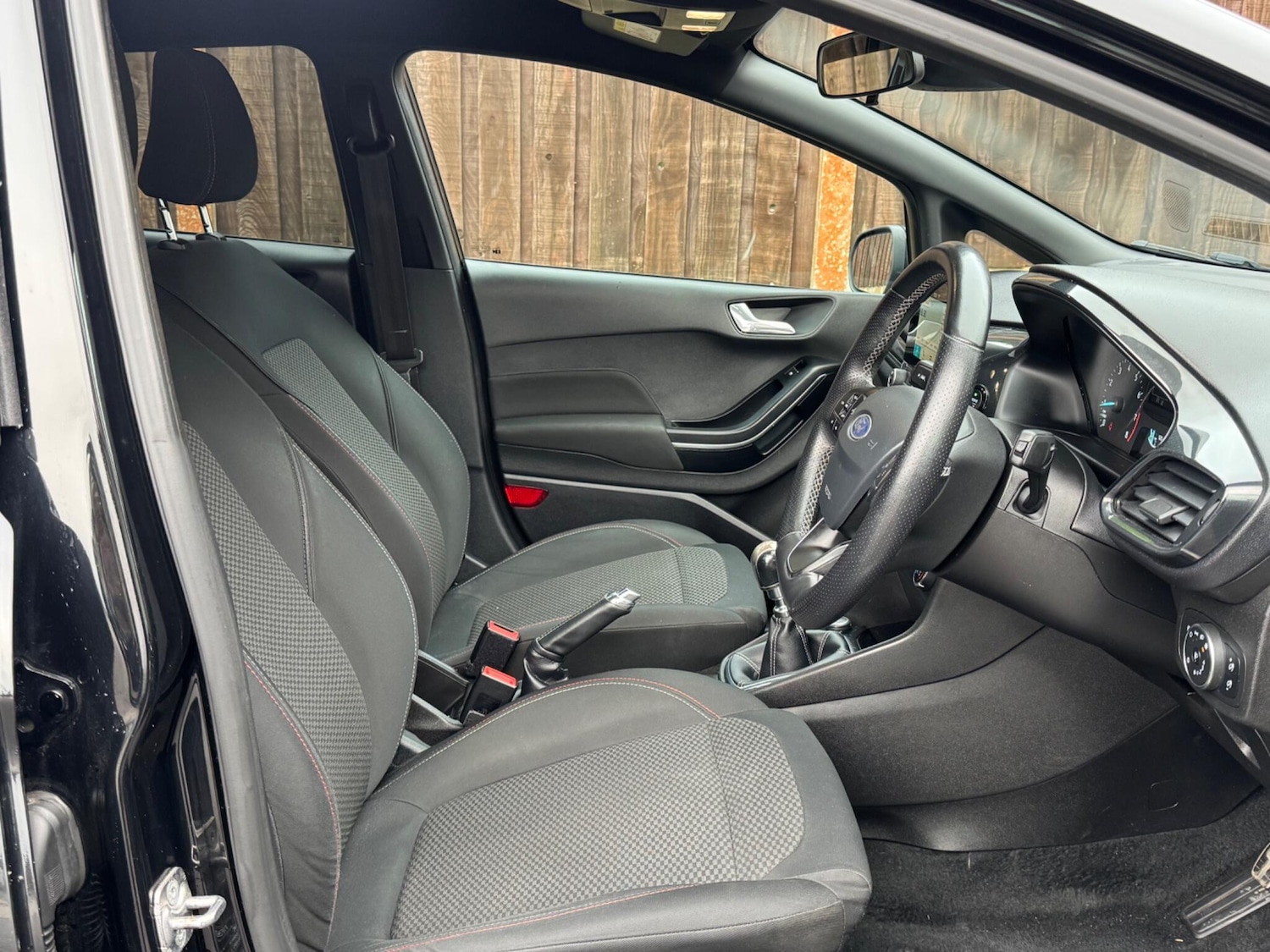 Used Ford Fiesta 2018 for sale - 76715420: Photo 12