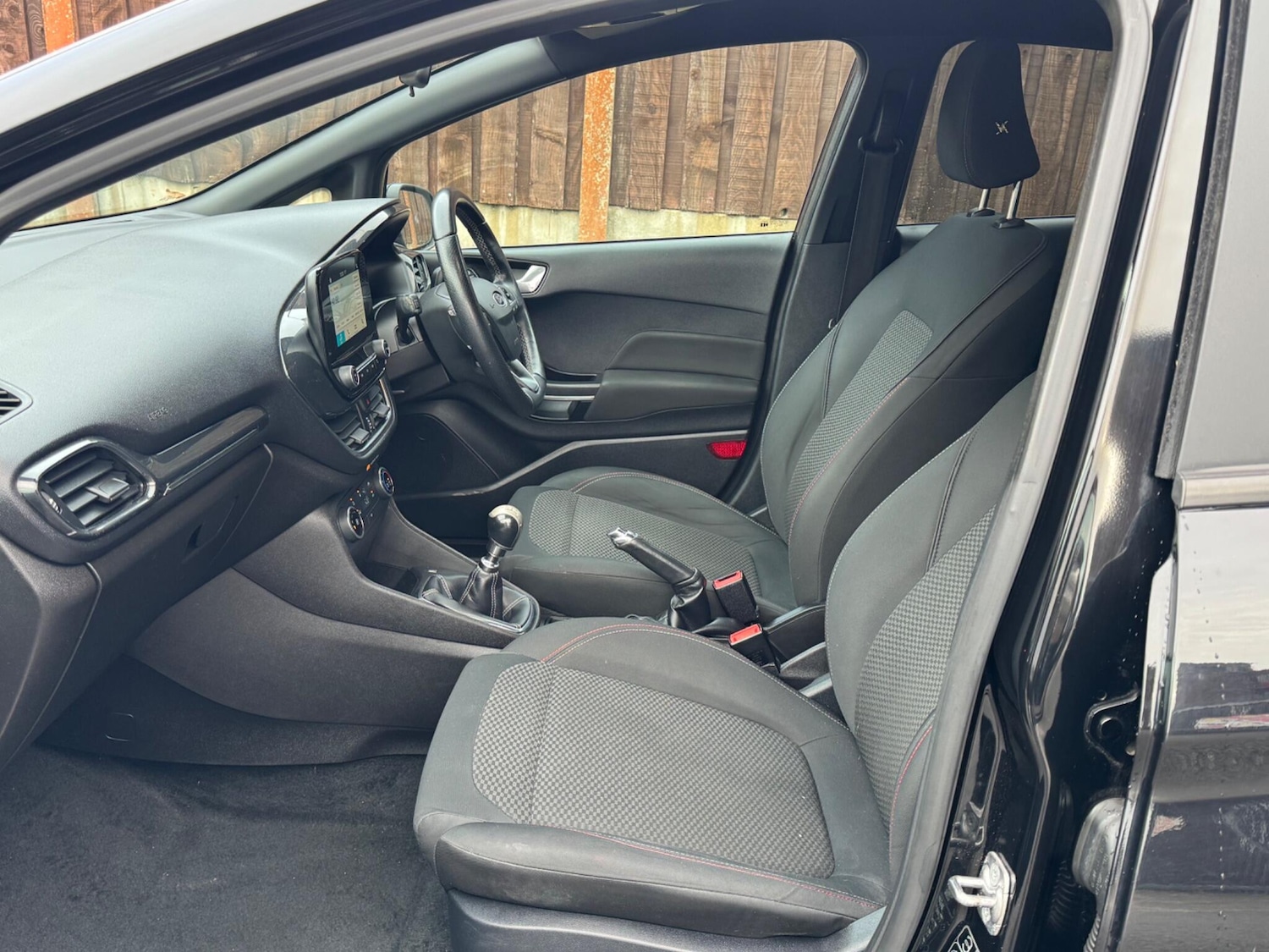 Used Ford Fiesta 2018 for sale - 76715420: Photo 25