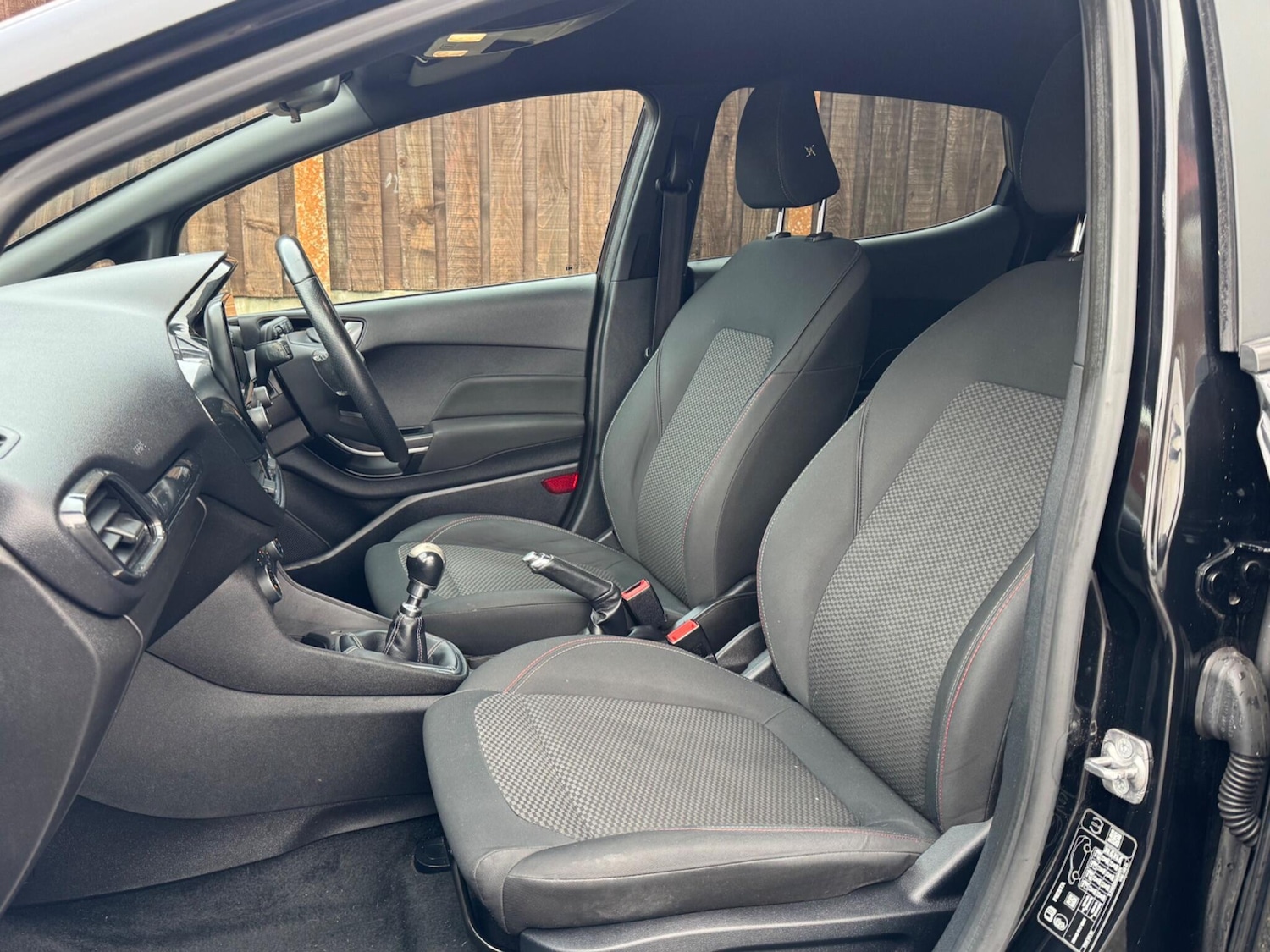 Used Ford Fiesta 2018 for sale - 76715420: Photo 26