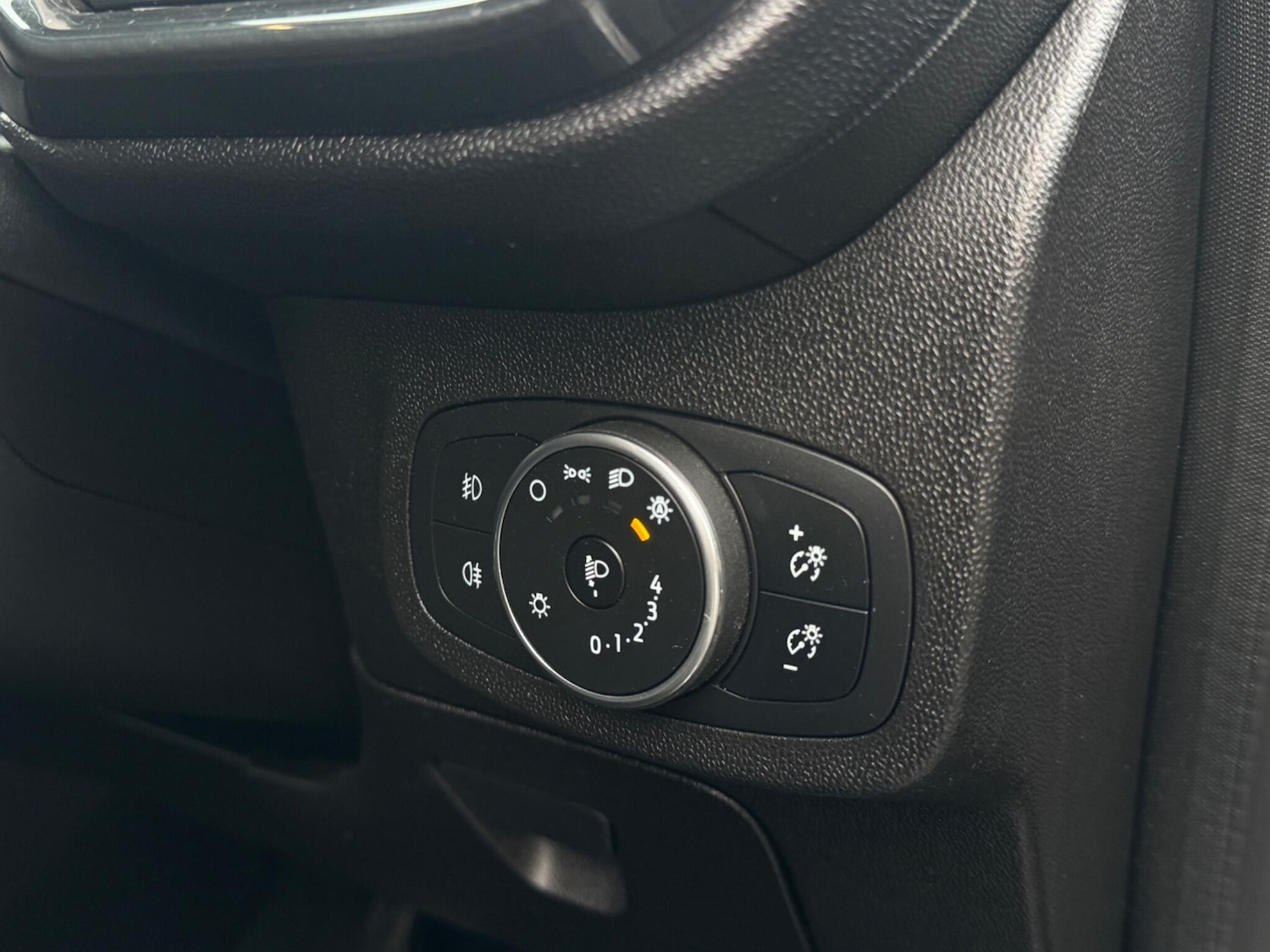 Used Ford Fiesta 2018 for sale - 76715420: Photo 48