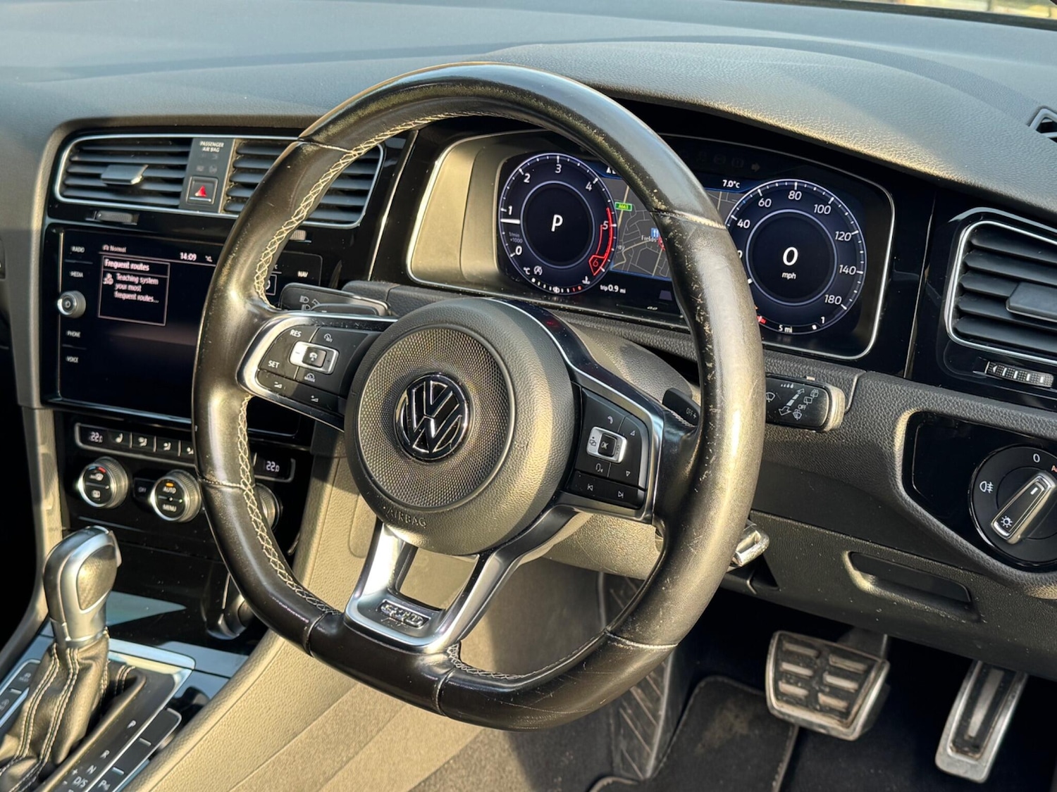 Used Volkswagen Golf 2017 for sale - 76936477: Photo 12