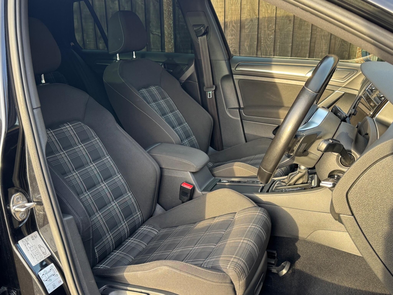 Used Volkswagen Golf 2017 for sale - 76936477: Photo 15