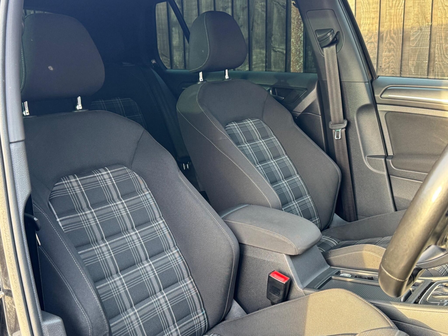 Used Volkswagen Golf 2017 for sale - 76936477: Photo 16