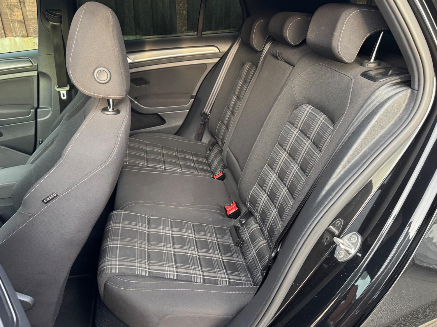 Used Volkswagen Golf 2017 for sale - 76936477: Photo 24