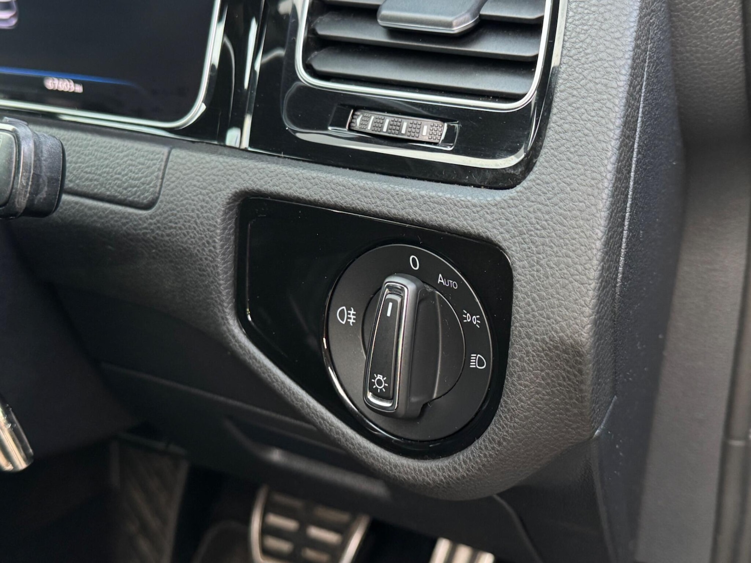 Used Volkswagen Golf 2017 for sale - 76936477: Photo 56