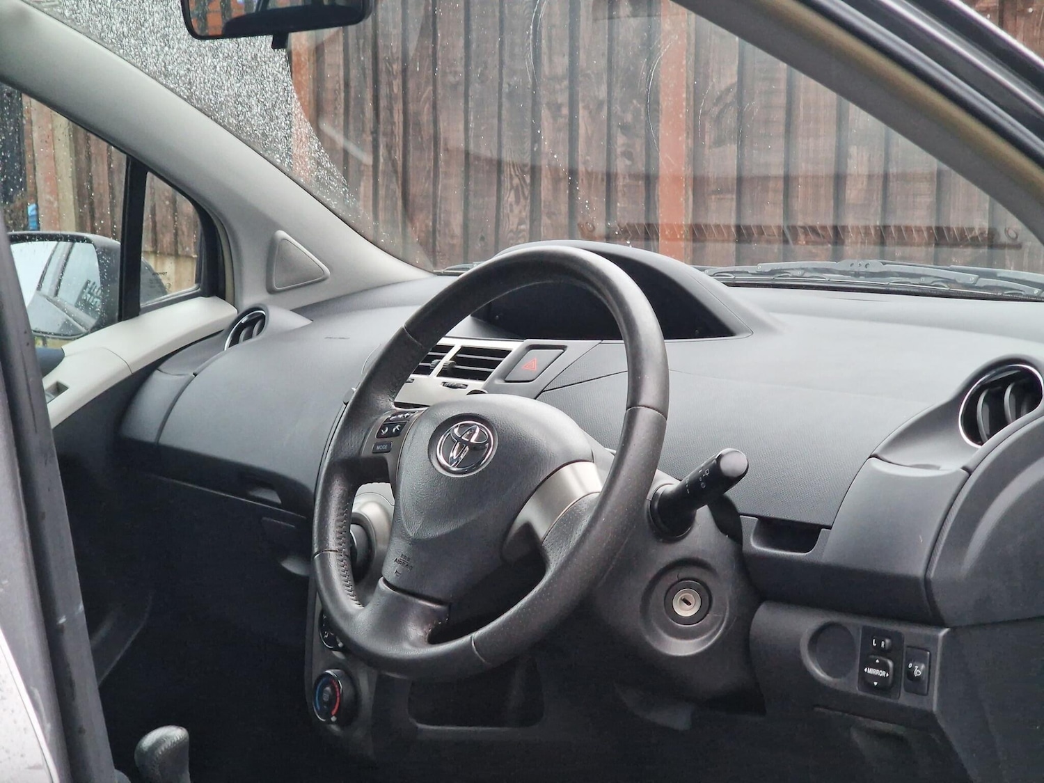 Used Toyota Yaris for sale - 77497454: Photo 10