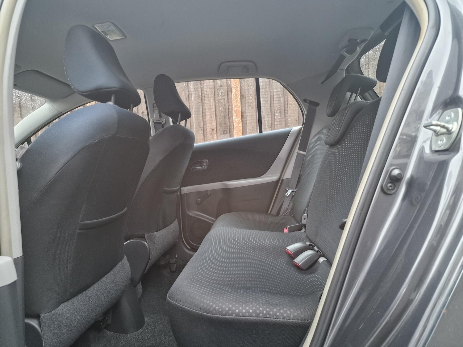 Used Toyota Yaris for sale - 77497454: Photo 24