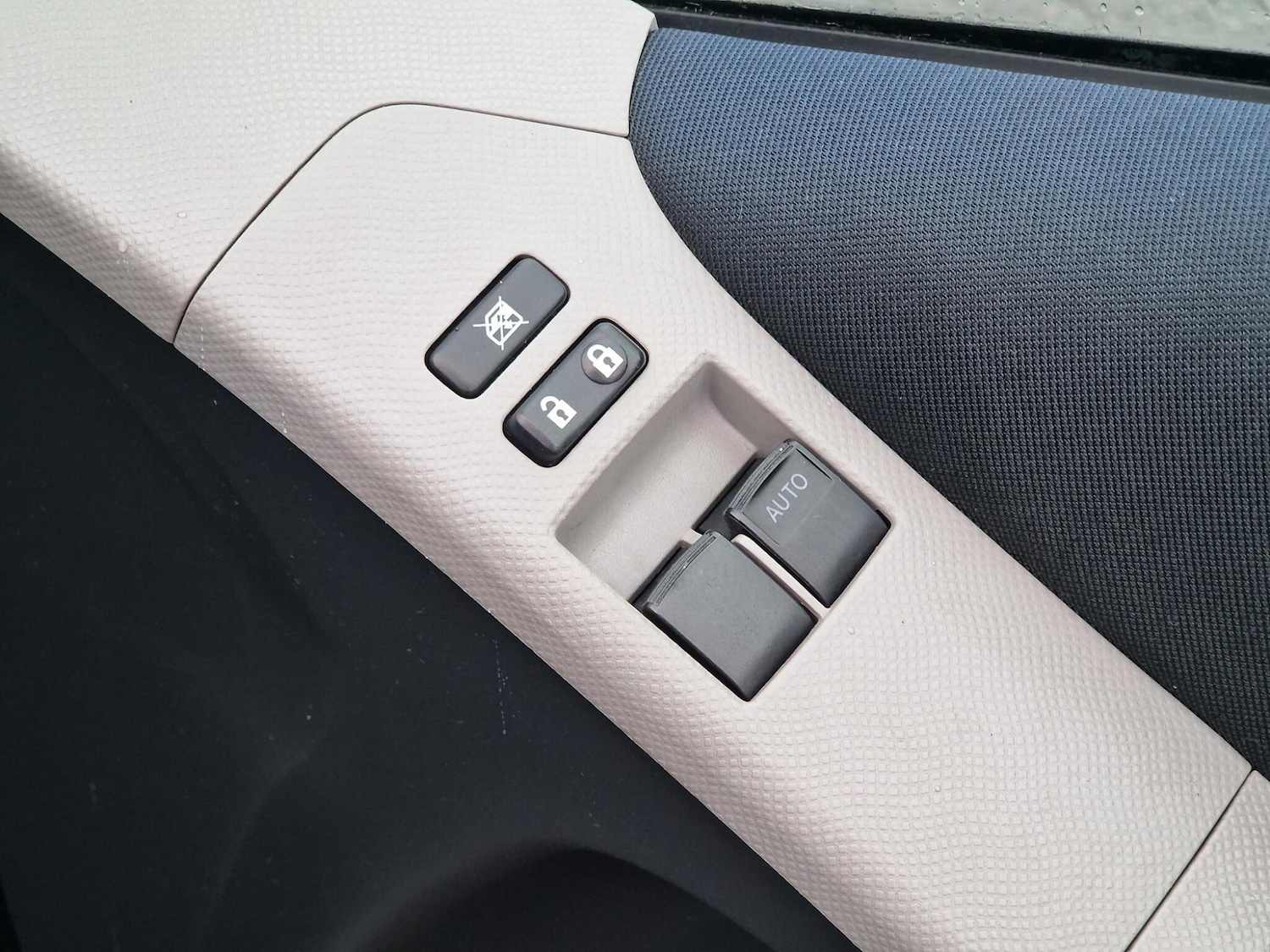 Used Toyota Yaris for sale - 77497454: Photo 27