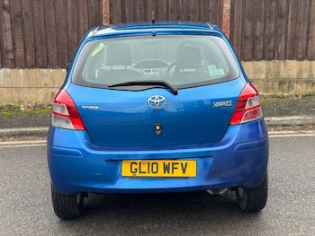 Used Toyota Yaris 2010 for sale - 77611667: Photo