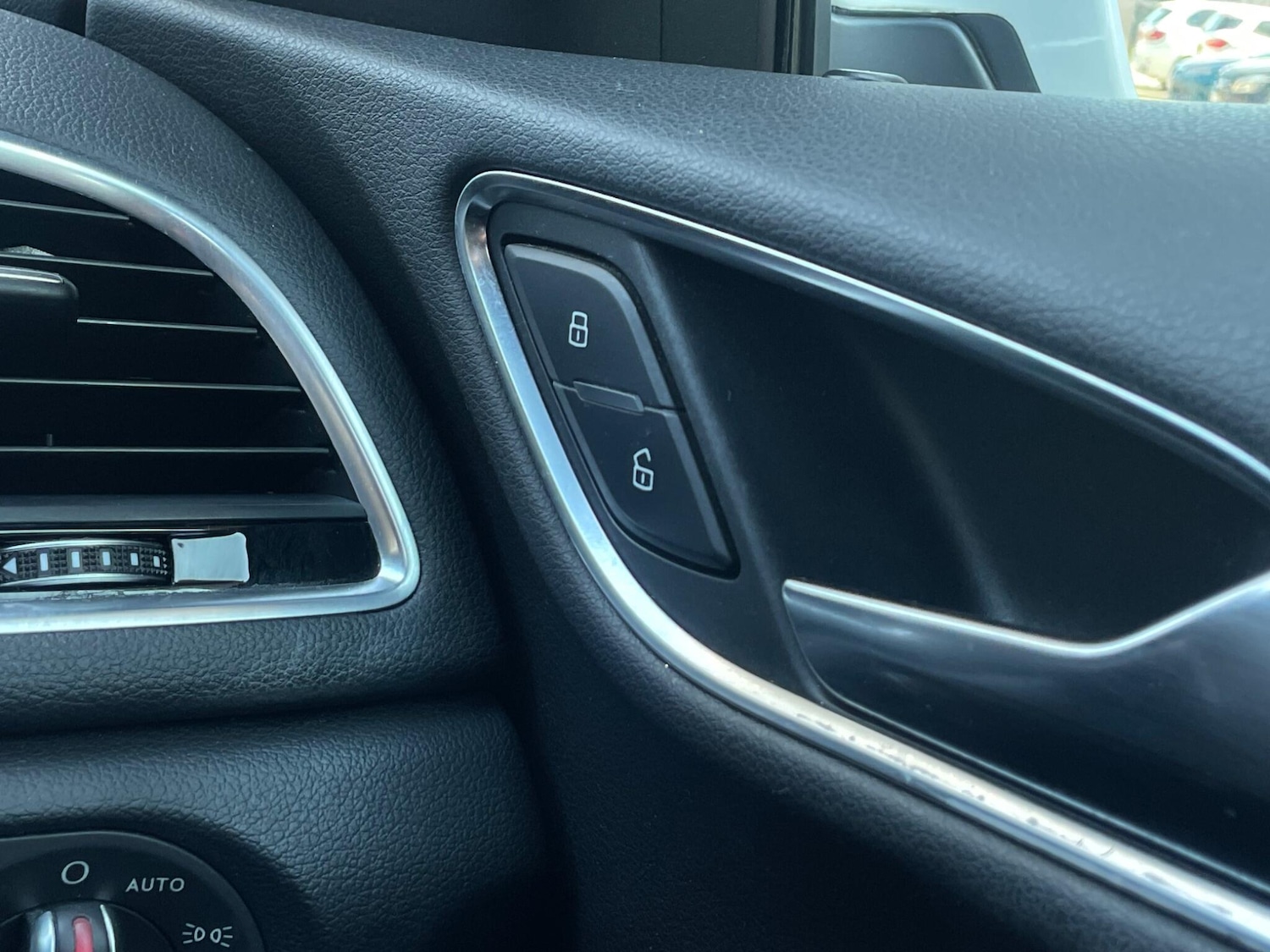 Used Audi Q3 for sale - 78184438: Photo 50