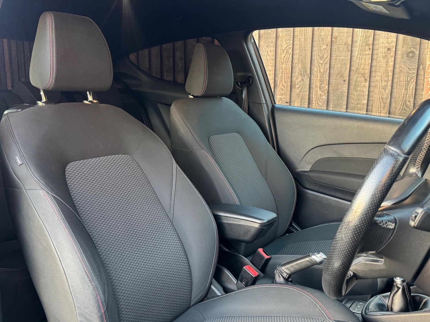 Used Ford Fiesta 2017 for sale - 76995704: Photo 15