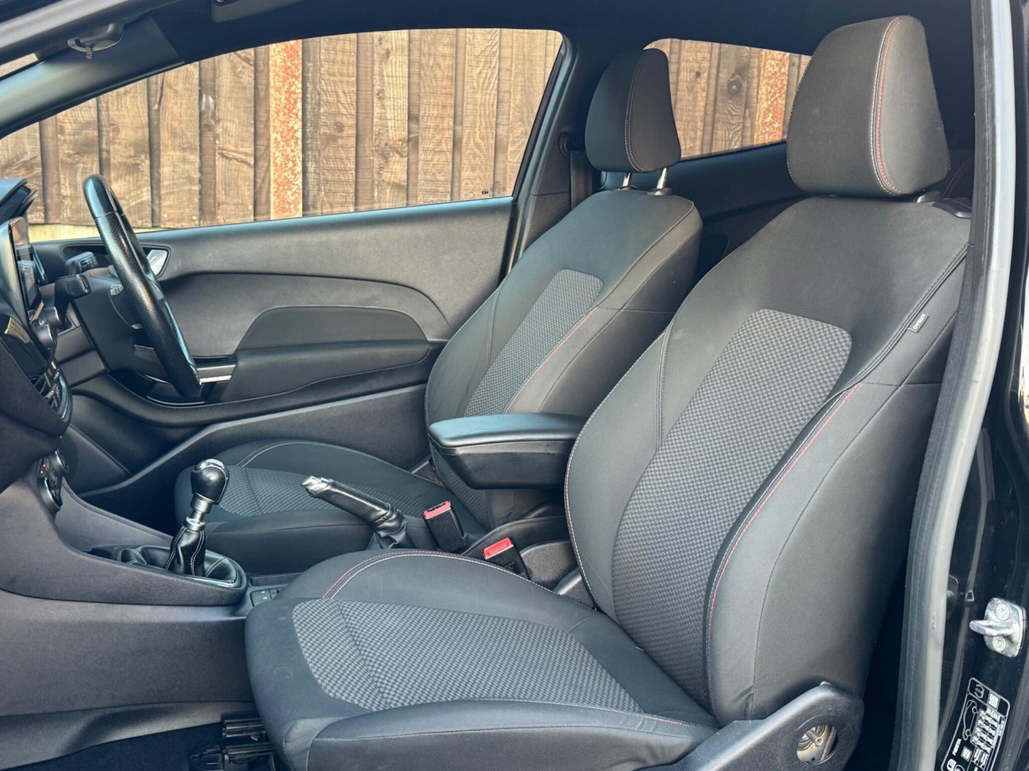 Used Ford Fiesta 2017 for sale - 76995704: Photo 27