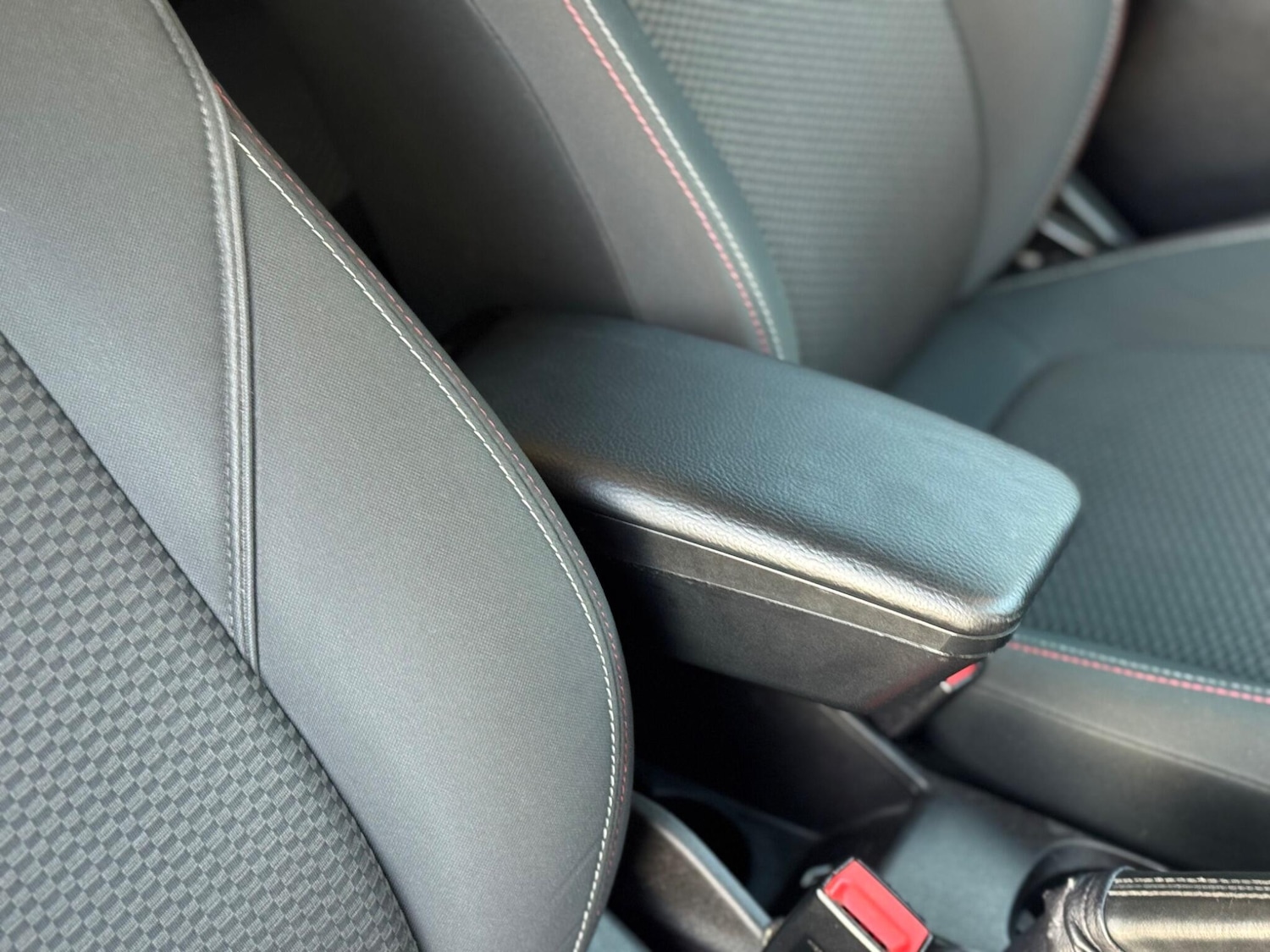 Used Ford Fiesta 2017 for sale - 76995704: Photo 47