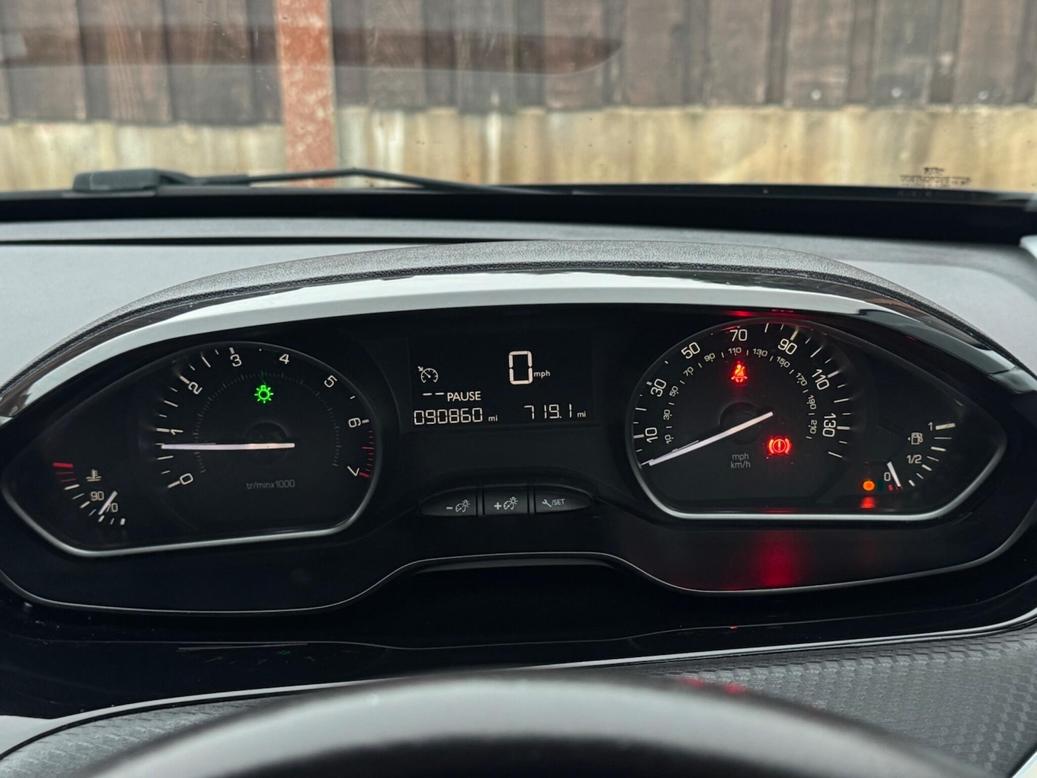 Used Peugeot 208 2017 for sale - 77131915: Photo 36