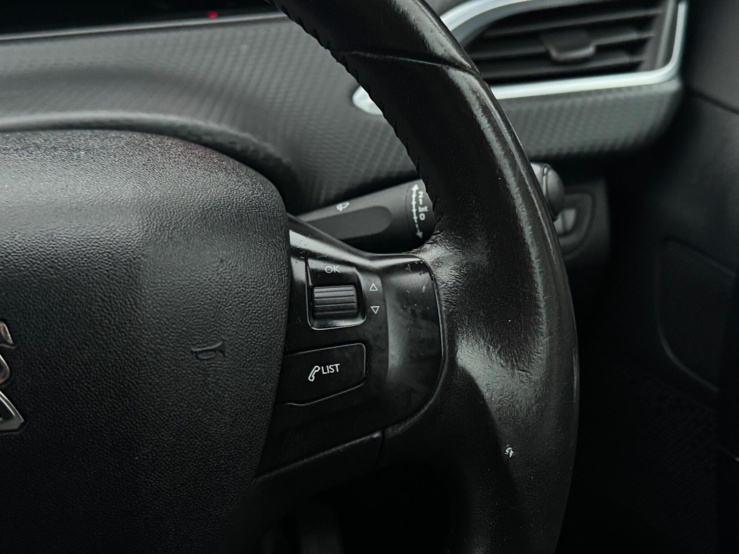 Used Peugeot 208 2017 for sale - 77131915: Photo 38