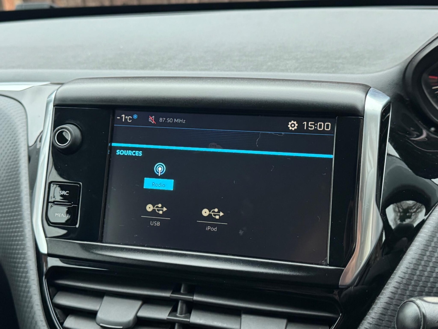 Used Peugeot 208 2017 for sale - 77131915: Photo 41